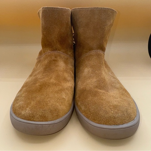 Koolaburra by UGG Skyller Chestnut Suede Ankle Boots, Women’s Size 9, EUC - Picture 3 of 9